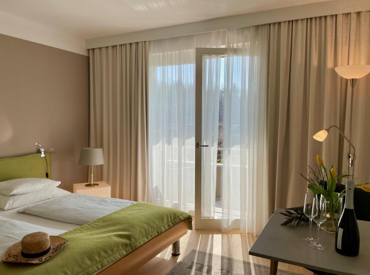 Appartements Gaestehaus Gallob 沃尔特湖畔韦尔登 外观 照片